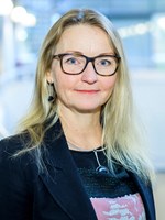 Charlotte Ling, professor_Kenneth Ruona.jpg