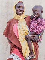 Amadou tillsammans med sin släkting Mariatou.jpg